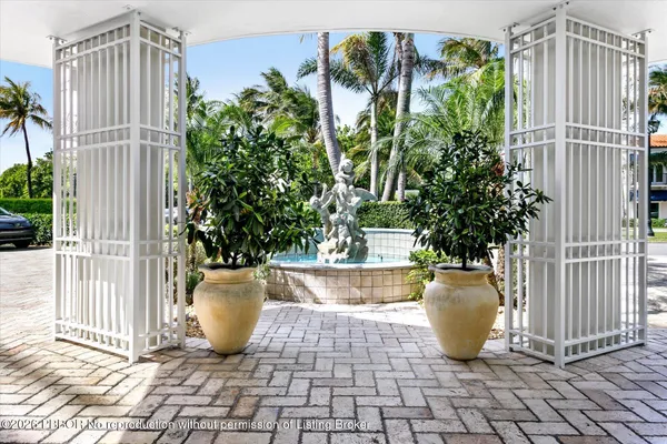 $12,500,000 | 100 Royal Palm Way, Unit PH4, Palm Beach, FL 33480
