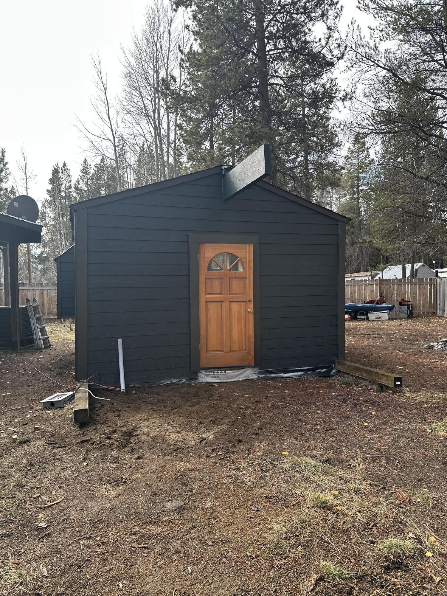 136010 Highway 97 Crescent, OR 97733 - Photo 47 of 55 ADU/SHE SHED/OFFICE Back door