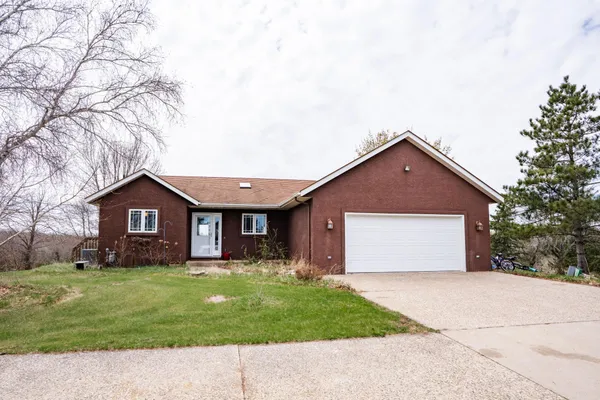 $489,900 | 5795 109th Avenue Northeast, Spicer, MN 56288
