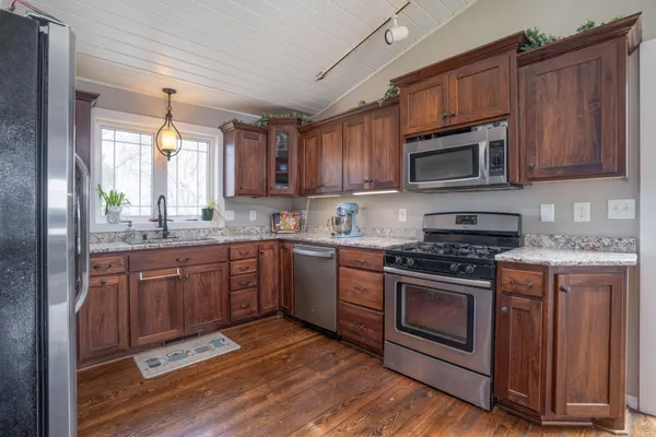 $489,900 | 5795 109th Avenue Northeast, Spicer, MN 56288