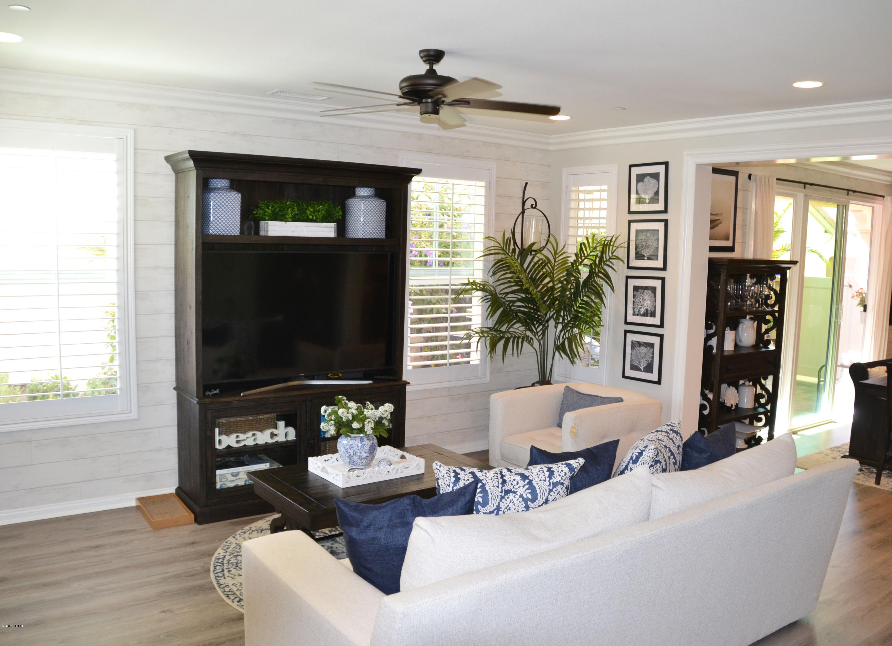 181 Stagetrail Road Camarillo, CA 93010 - Photo 6 of 22 Living Room 1