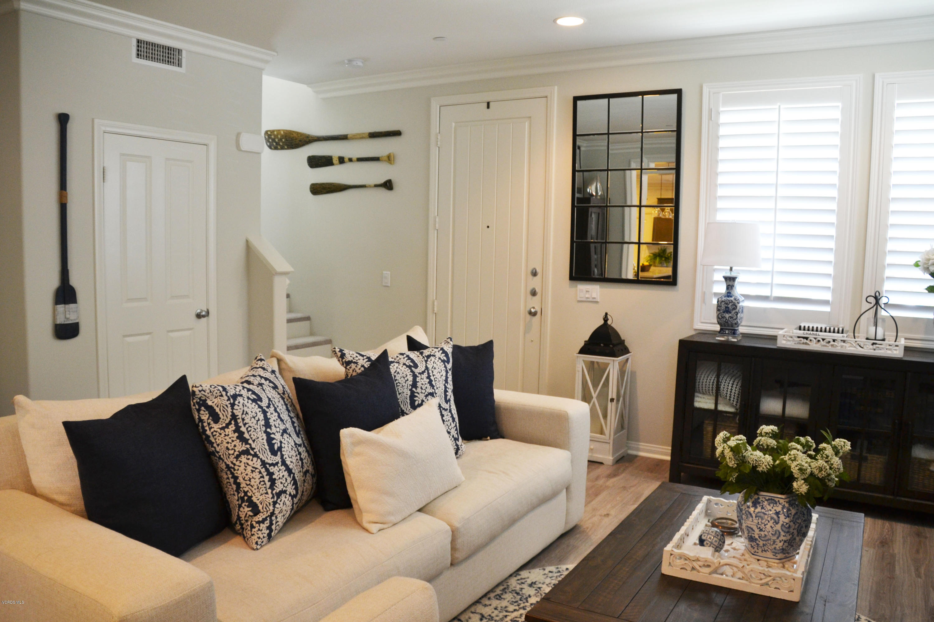 181 Stagetrail Road Camarillo, CA 93010 - Photo 8 of 22 Living Room 3