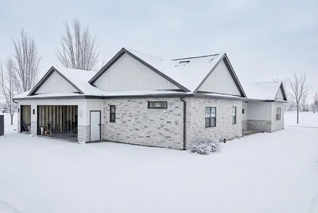 $574,900 | 3705 Edwina Drive, De Pere, WI 54115