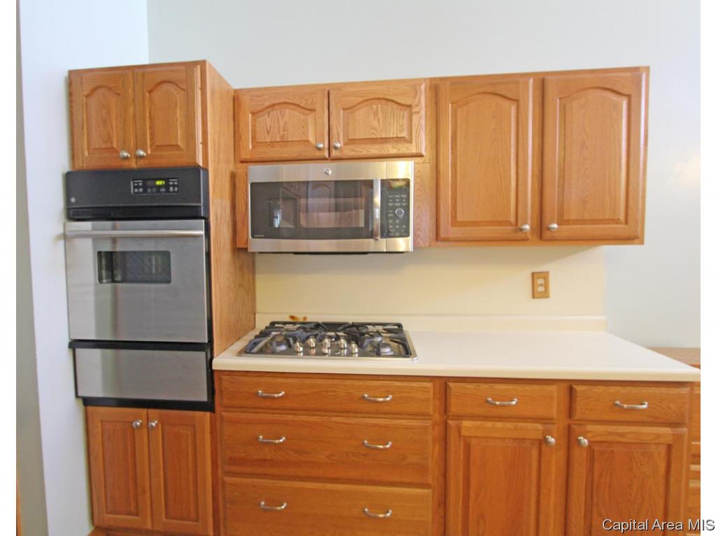 1840 Wolfe Street Springfield, IL 62702 - Photo 9 of 28