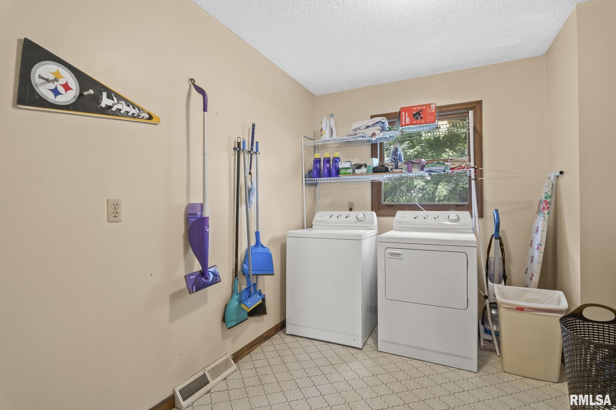 2515 West Lawrence Avenue Springfield, IL 62704 - Photo 33 of 43