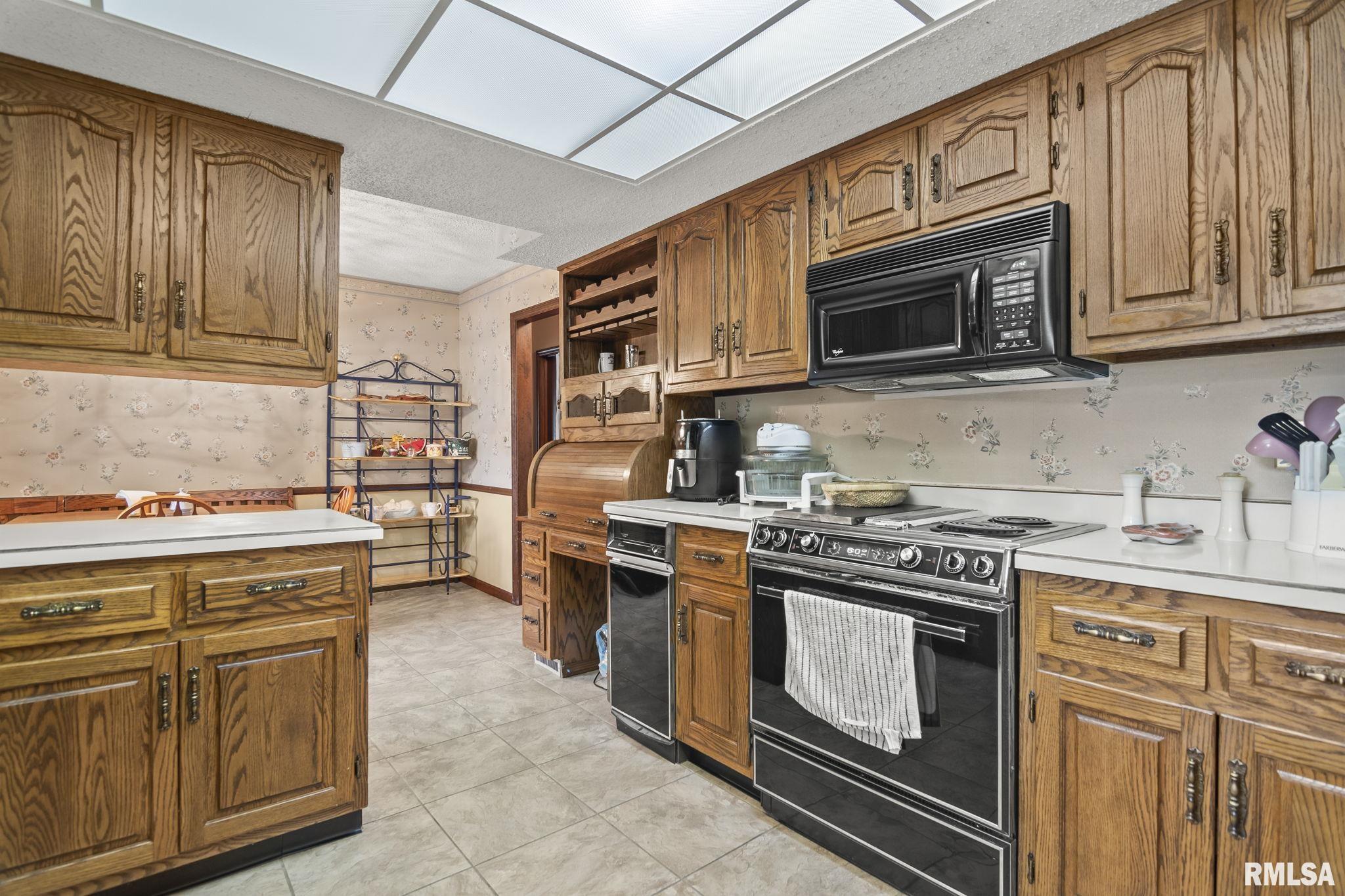 2515 West Lawrence Avenue Springfield, IL 62704 - Photo 8 of 43