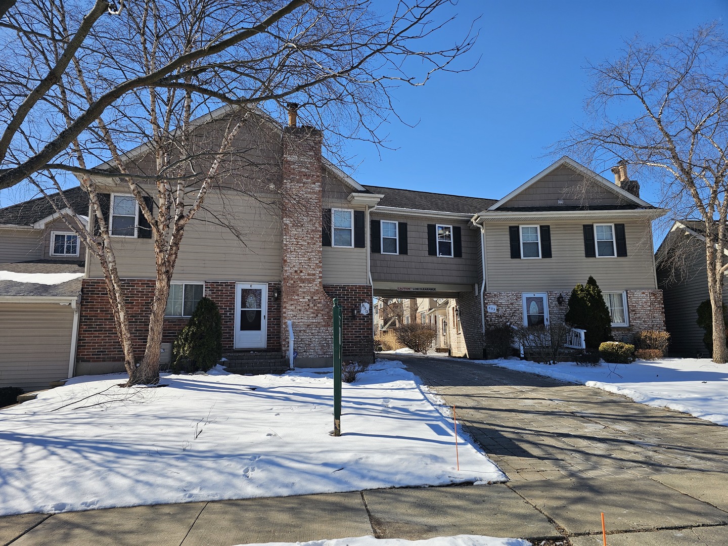 833 Village Quarter Road, Unit F8 West Dundee, IL 60118 - Photo 1 of 20