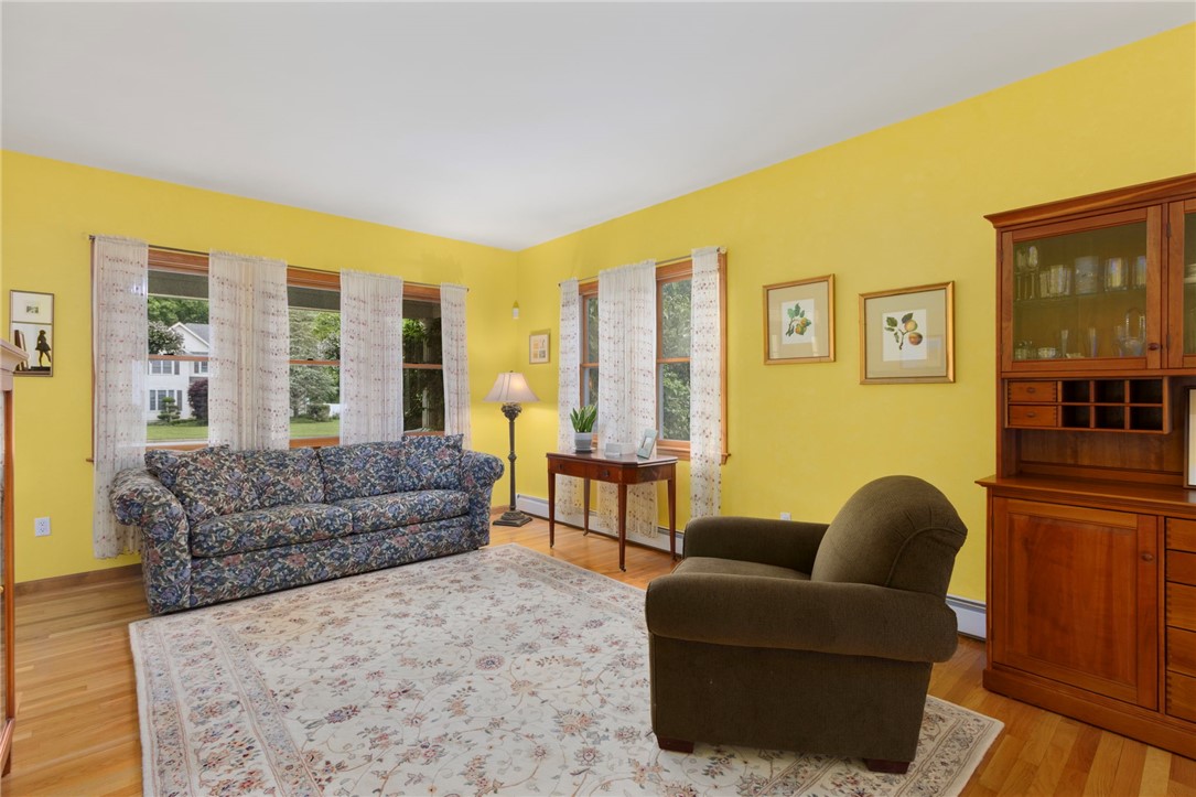 35 Great Road Barrington, RI 02806 - Photo 13 of 37