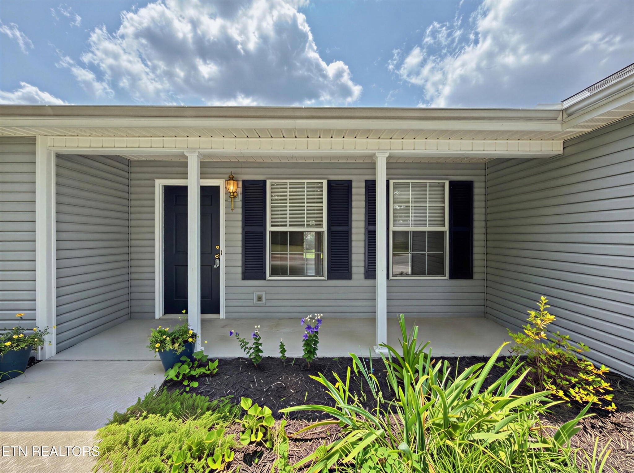 7528 Gary White Road Corryton, TN 37721 - Photo 3 of 27 Gallery Image 3