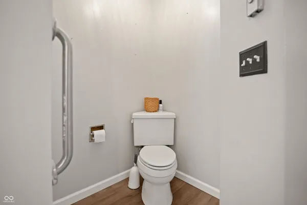 $304,999 | 102 East Hillsboro Drive, Pendleton, IN 46064