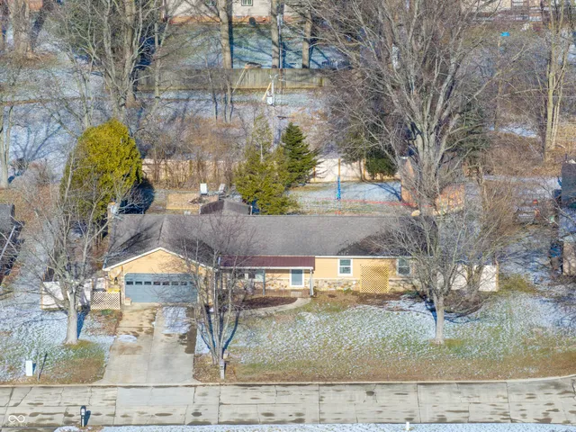 $309,000 | 102 East Hillsboro Drive, Pendleton, IN 46064