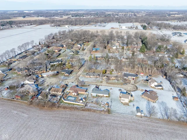 $309,000 | 102 East Hillsboro Drive, Pendleton, IN 46064