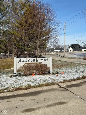 $309,000 | 102 East Hillsboro Drive, Pendleton, IN 46064