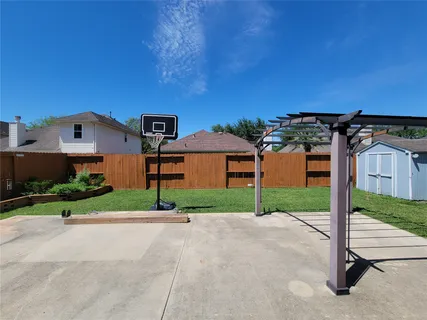 $320,000 | 4112 Seminole Drive, Pearland, TX 77584
