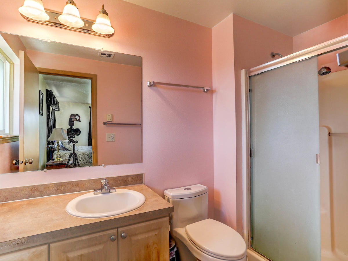 7000 Downing Road Central Point, OR 97502 - Photo 15 of 42 14