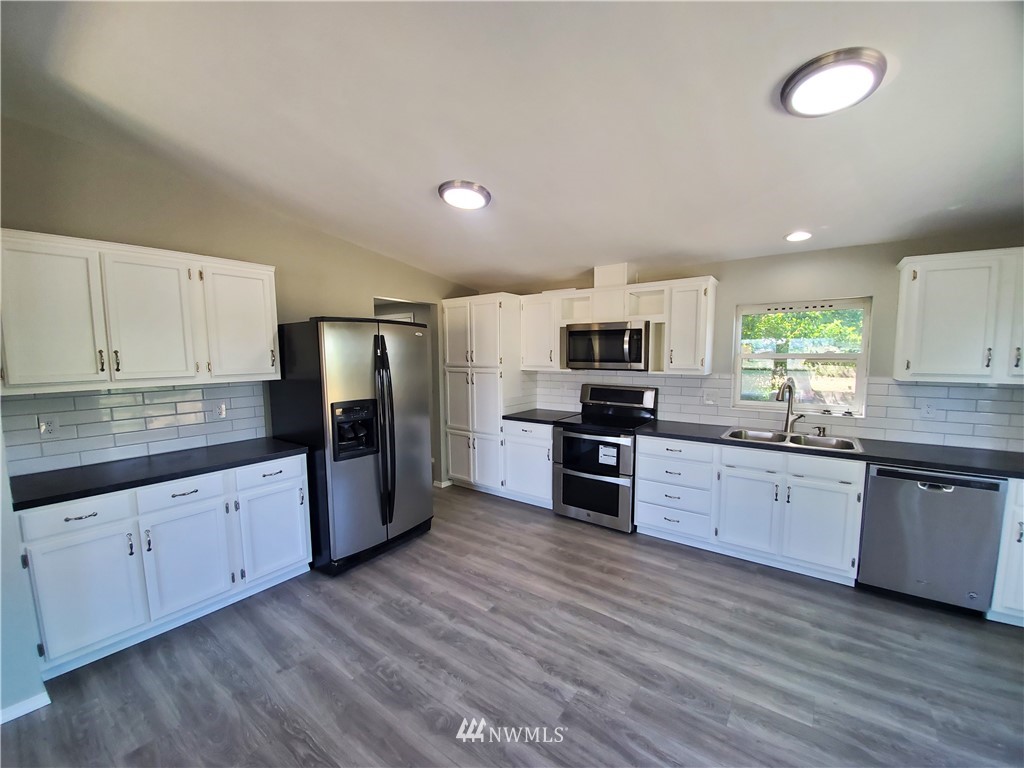 165 Duck Lake Road Omak, WA 98841 - Photo 8 of 31