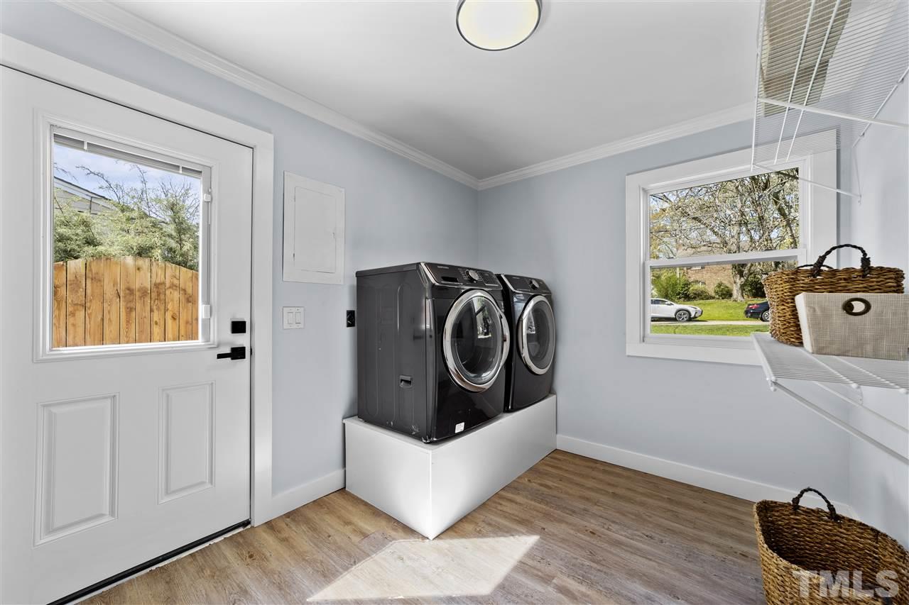 5009 Huntingdon Drive Raleigh, NC 27606 - Photo 12 of 30 Gallery Image 12