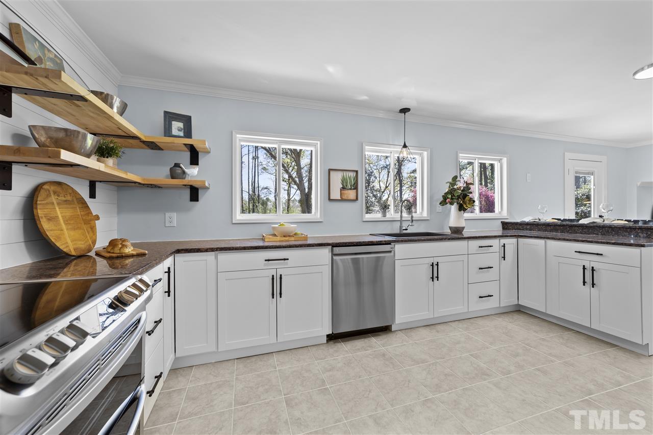 5009 Huntingdon Drive Raleigh, NC 27606 - Photo 7 of 30 Gallery Image 7