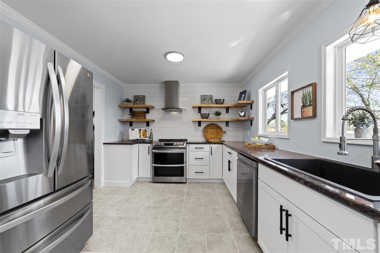 5009 Huntingdon Drive Raleigh, NC 27606 - Photo 8 of 30 Gallery Image 8