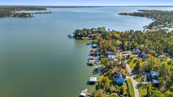 $150,000 | 592 Lakefront Drive, Onalaska, TX 77360