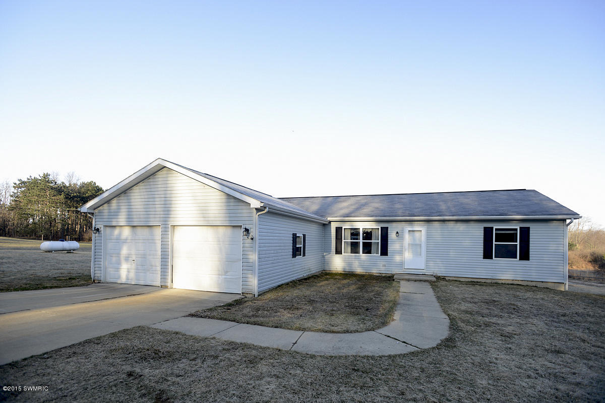 5983 East Westlake Road Bellevue, MI 49021 - Photo 2 of 20 West Lake Rd-2.jpg