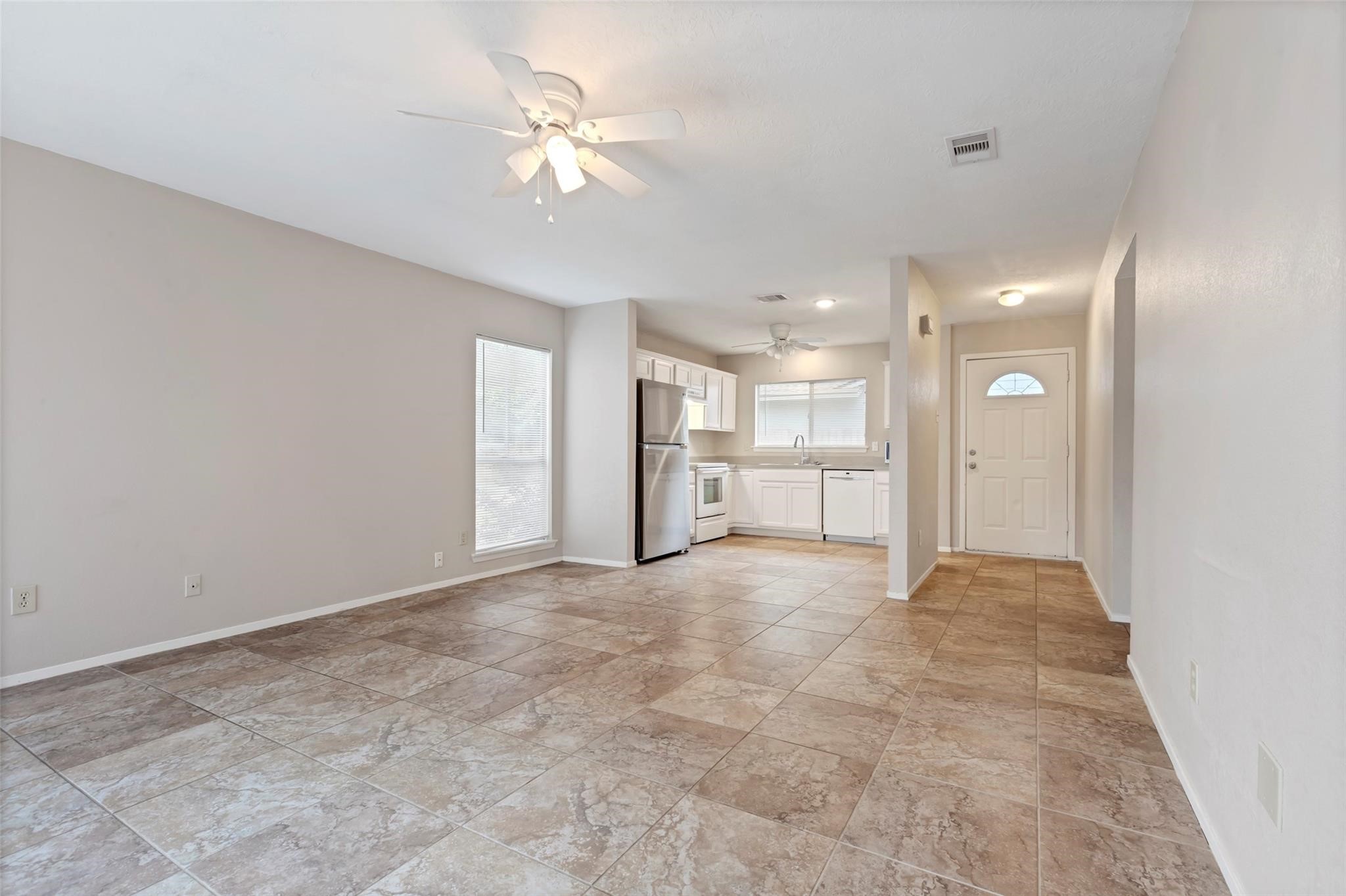 81 Blue Fox Road Spring, TX 77380 - Photo 4 of 16
