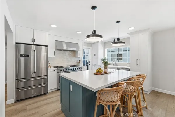 $1,188,000 | 2409 Vanderbilt Lane, Unit 2, Redondo Beach, CA 90278