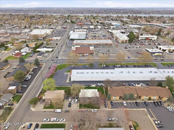 $685,000 | 3506 West 1st Avenue, Kennewick, WA 99336