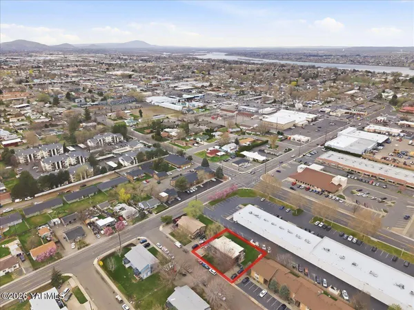 $685,000 | 3506 West 1st Avenue, Kennewick, WA 99336