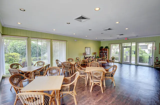 $599,000 | 730 Greensward Court, Unit 107J, Delray Beach, FL 33445