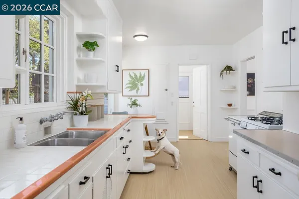 $1,389,000 | 1040 Park Hills Road, Berkeley, CA 94708