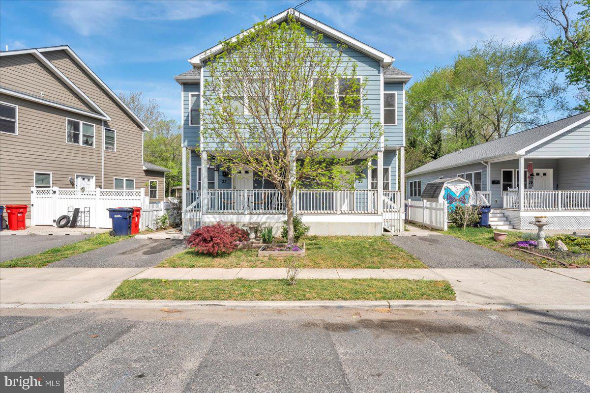 25 Eagle Street Bridgeton, NJ 08302 - Photo 2 of 24 a view of outdoor space yard and front view of a house