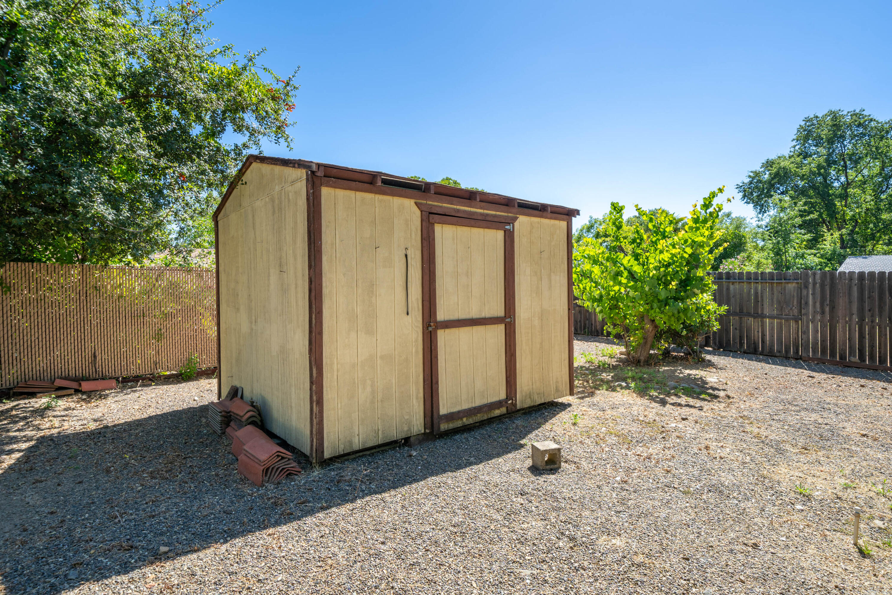 2285 Snow Lane Redding, CA 96003 - Photo 37 of 45