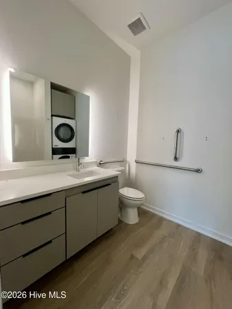 $1,625 | 1108 Castle Street, Unit 106, Wilmington, NC 28401