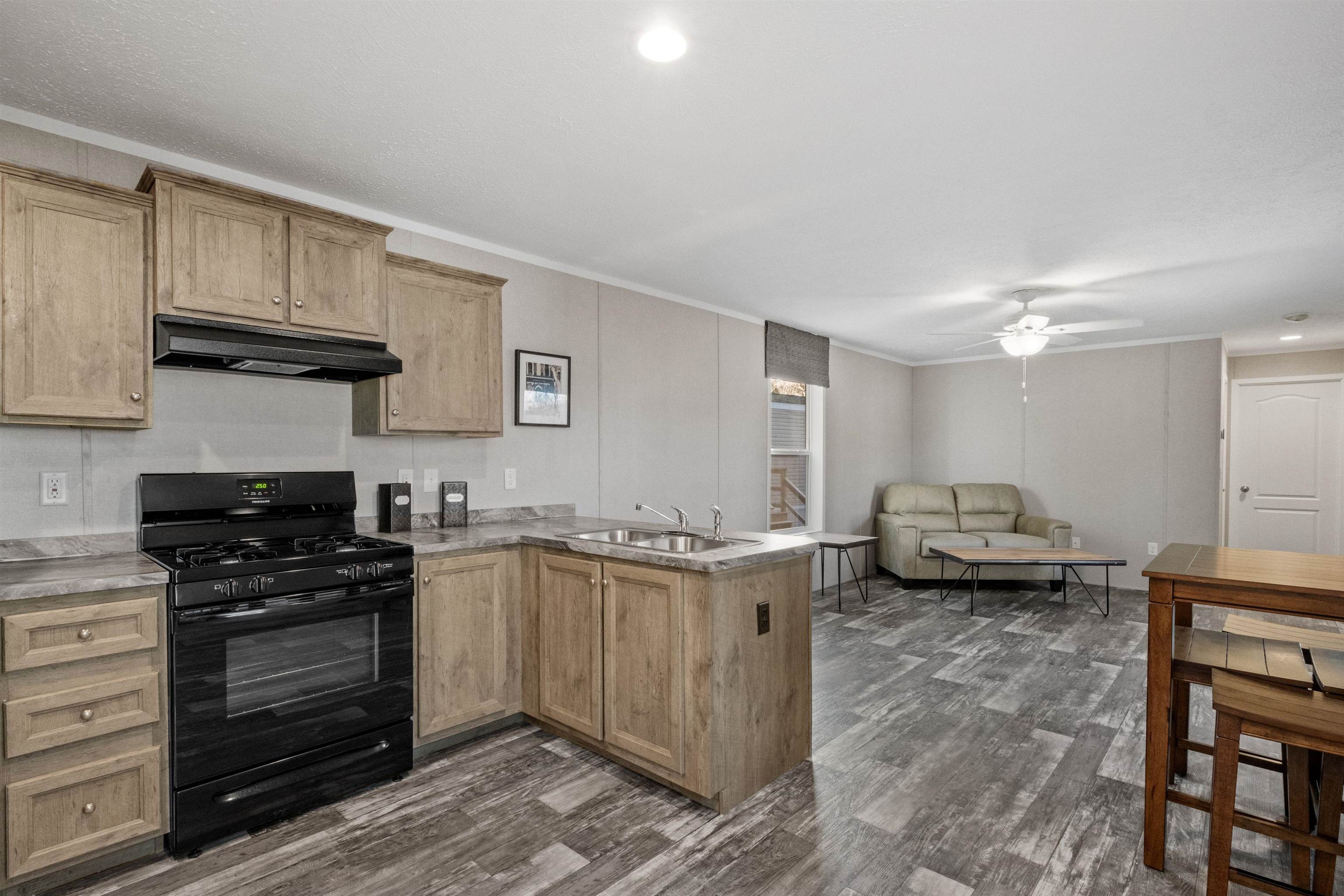 11 Trailer Park Road Haverhill, NH 03785 - Photo 10 of 35 Gallery Image 10