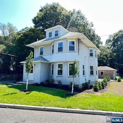 $3,500 | 176 Oakwood Avenue, North Haledon, NJ 07508