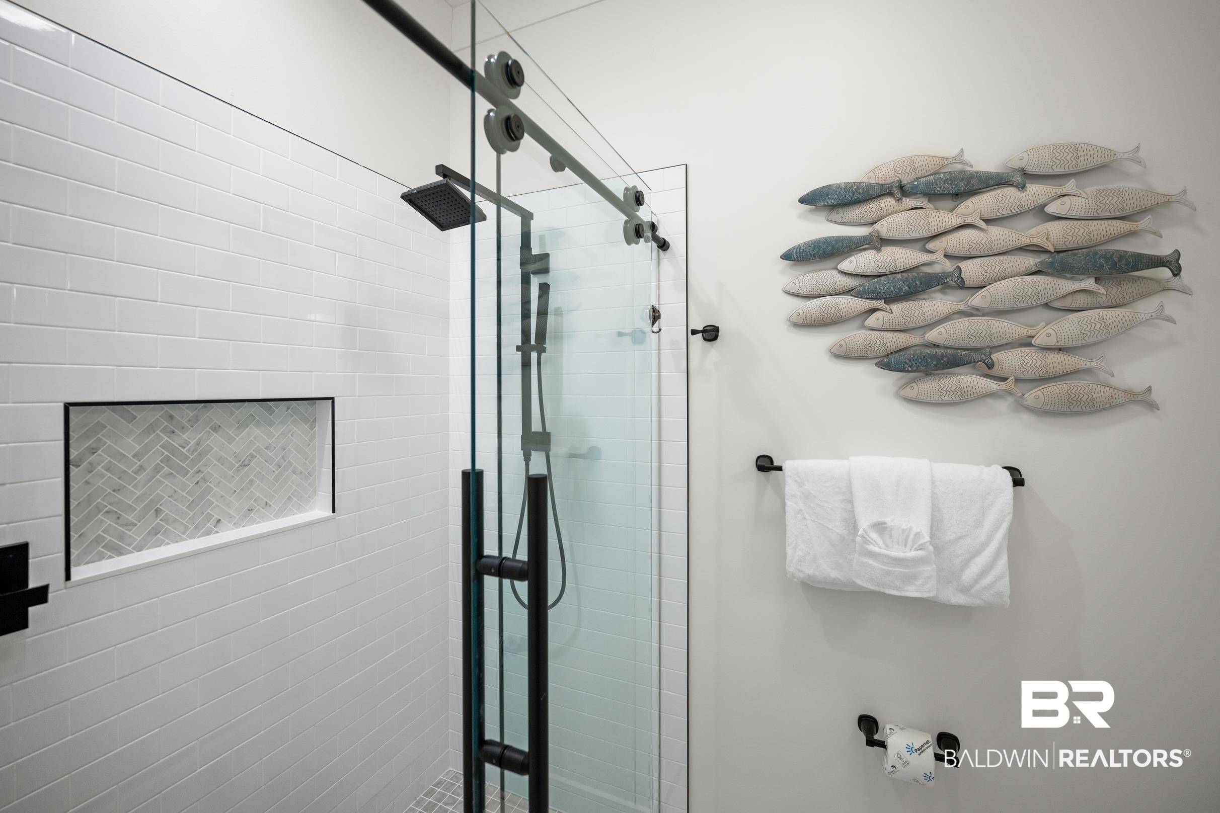14021 Perdido Key Drive Perdido Key, FL 32507 - Photo 62 of 90 Second Floor Bedroom Bath
