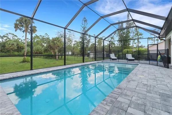 $3,500 | 332 14th Street Southeast, Naples, FL 34117