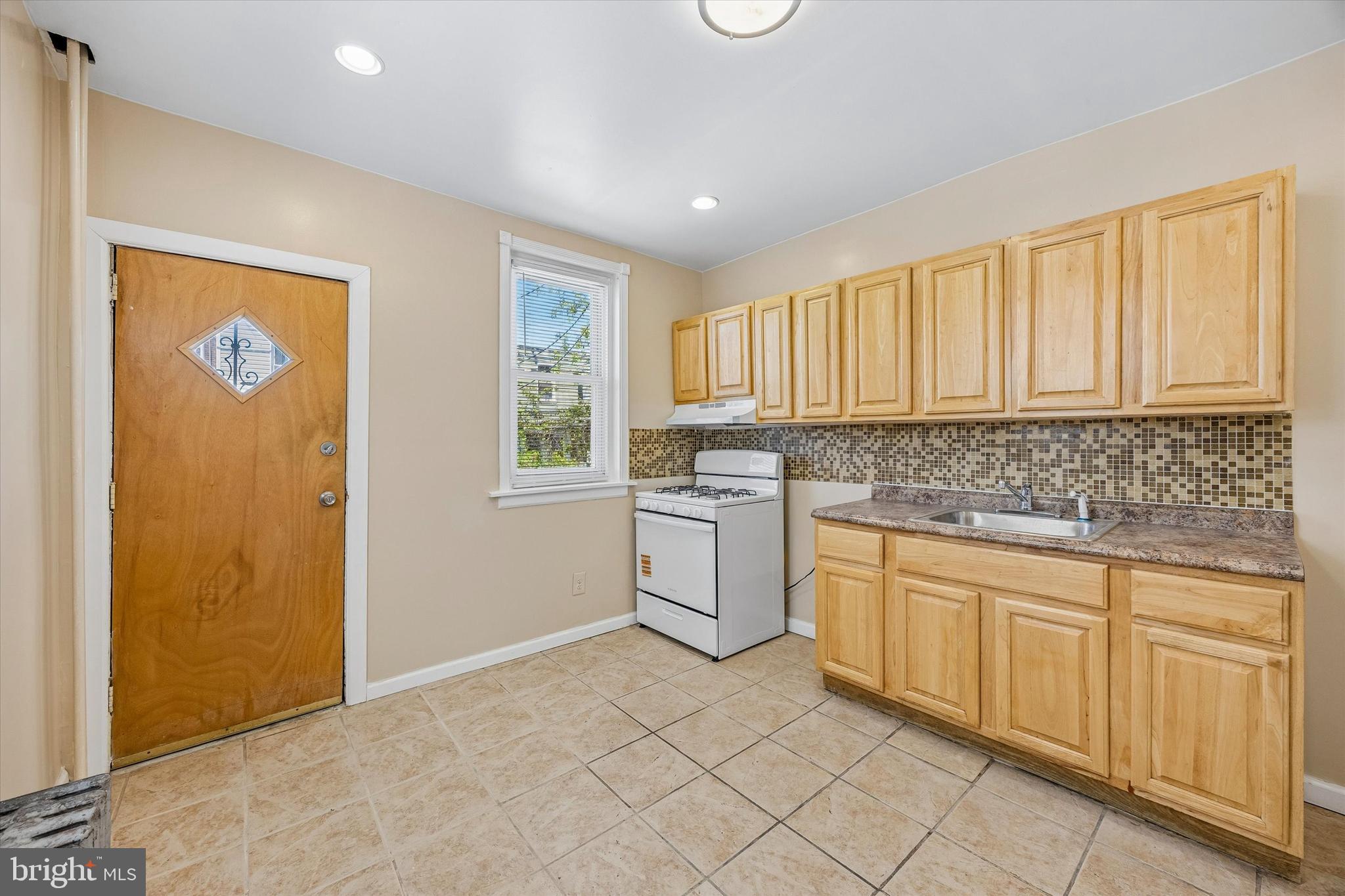 6422 North Lambert Street Philadelphia, PA 19138 - Photo 10 of 15