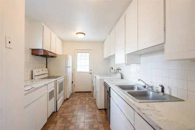 $490,000 | 1394 Chester Street, Aurora, CO 80010