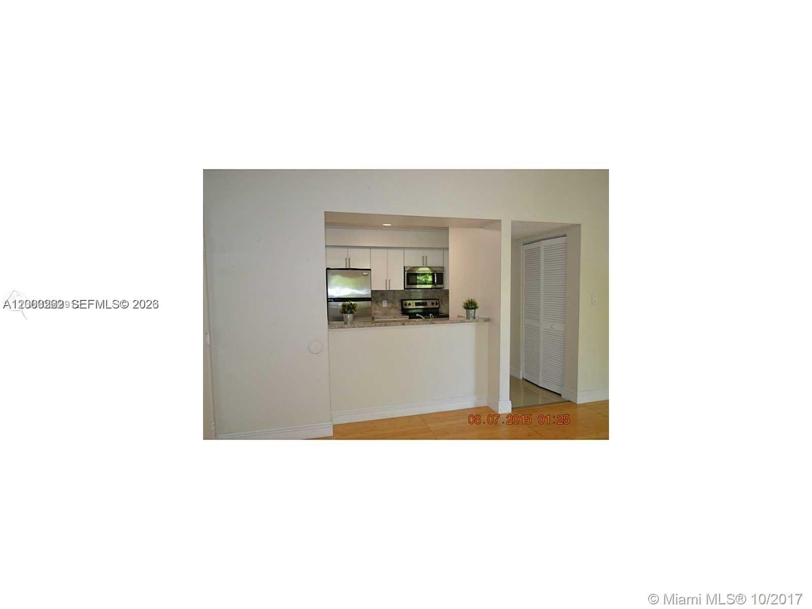 620 South Park Road, Unit 312 Hollywood, FL 33021 - Photo 6 of 20 a picture of a living room with a sink