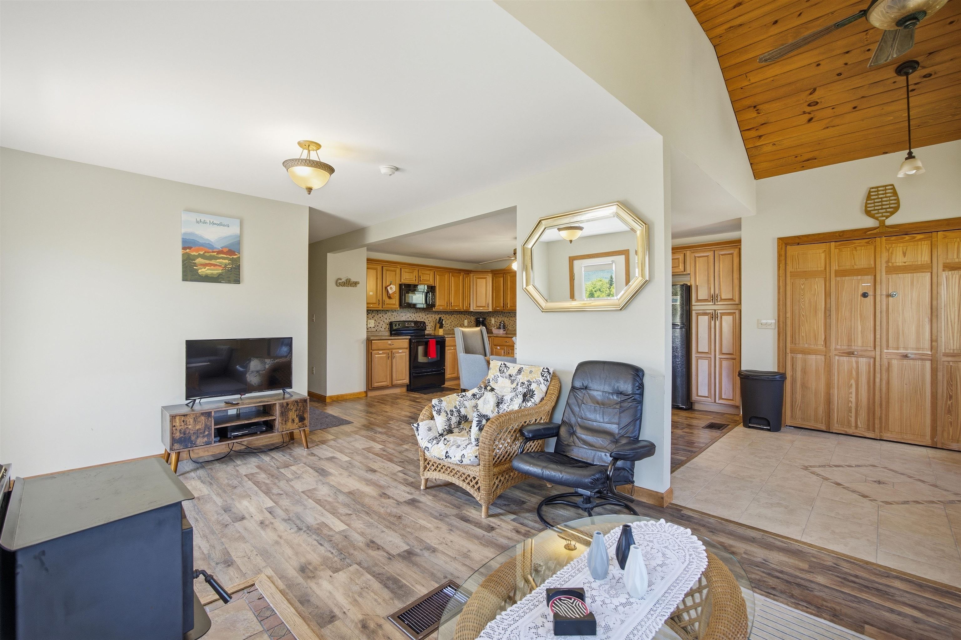 8 Israels River Road Jefferson, NH 03583 - Photo 5 of 29