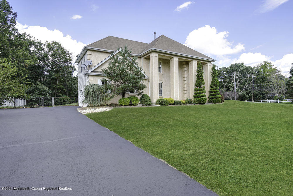 2 Normandy Drive Jackson, NJ 08527 - Photo 4 of 56 002_dsc07279_grass