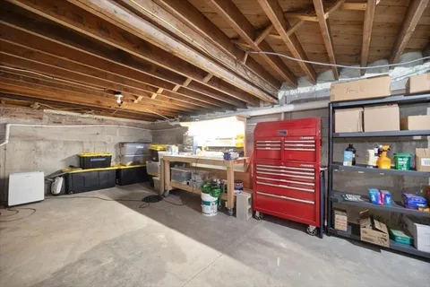 $1,800,000 | 1 Squirrel Hill Lane, Hingham, MA 02043