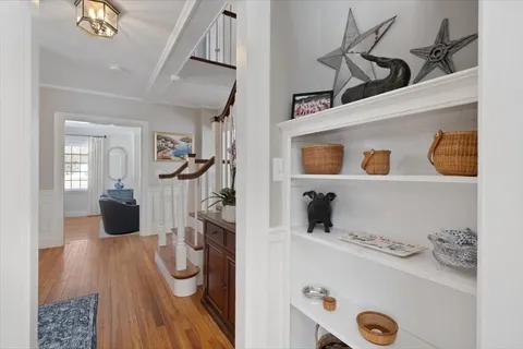 $1,800,000 | 1 Squirrel Hill Lane, Hingham, MA 02043