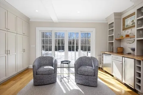 $1,800,000 | 1 Squirrel Hill Lane, Hingham, MA 02043