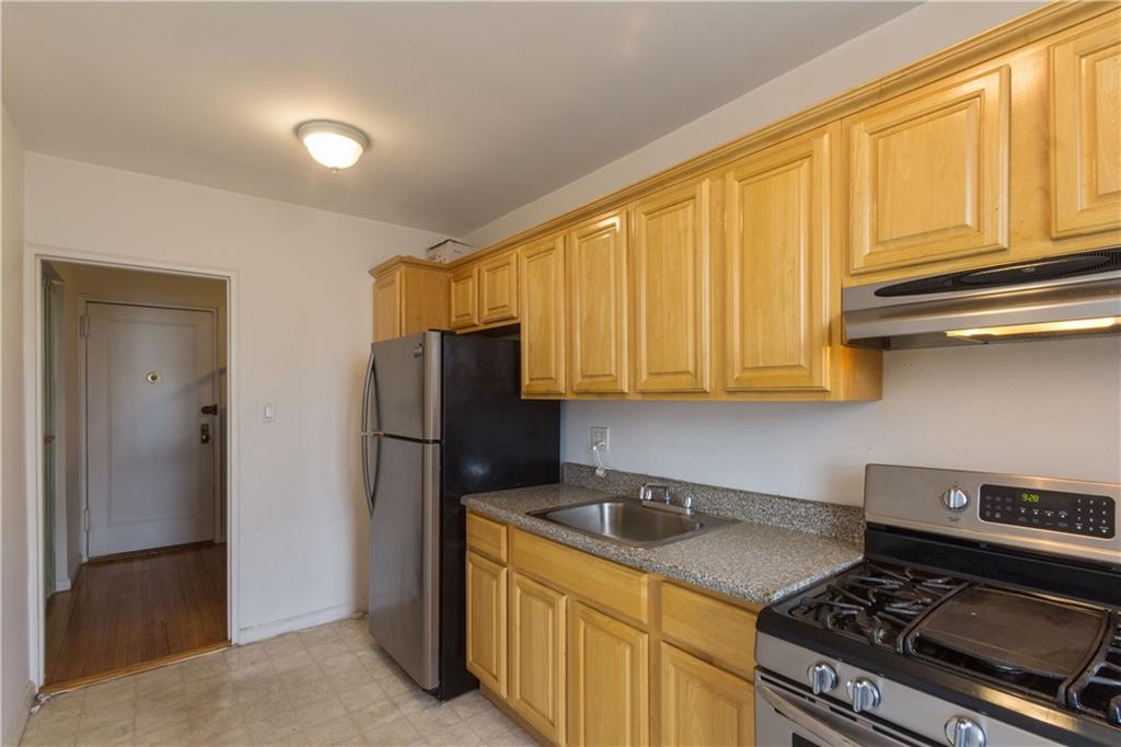 7259 Shore Road, Unit 4D Brooklyn, NY 11209 - Photo 2 of 16 Gallery Image 2