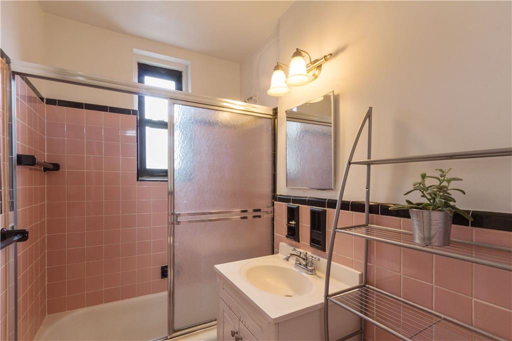 7259 Shore Road, Unit 4D Brooklyn, NY 11209 - Photo 10 of 16 Gallery Image 10