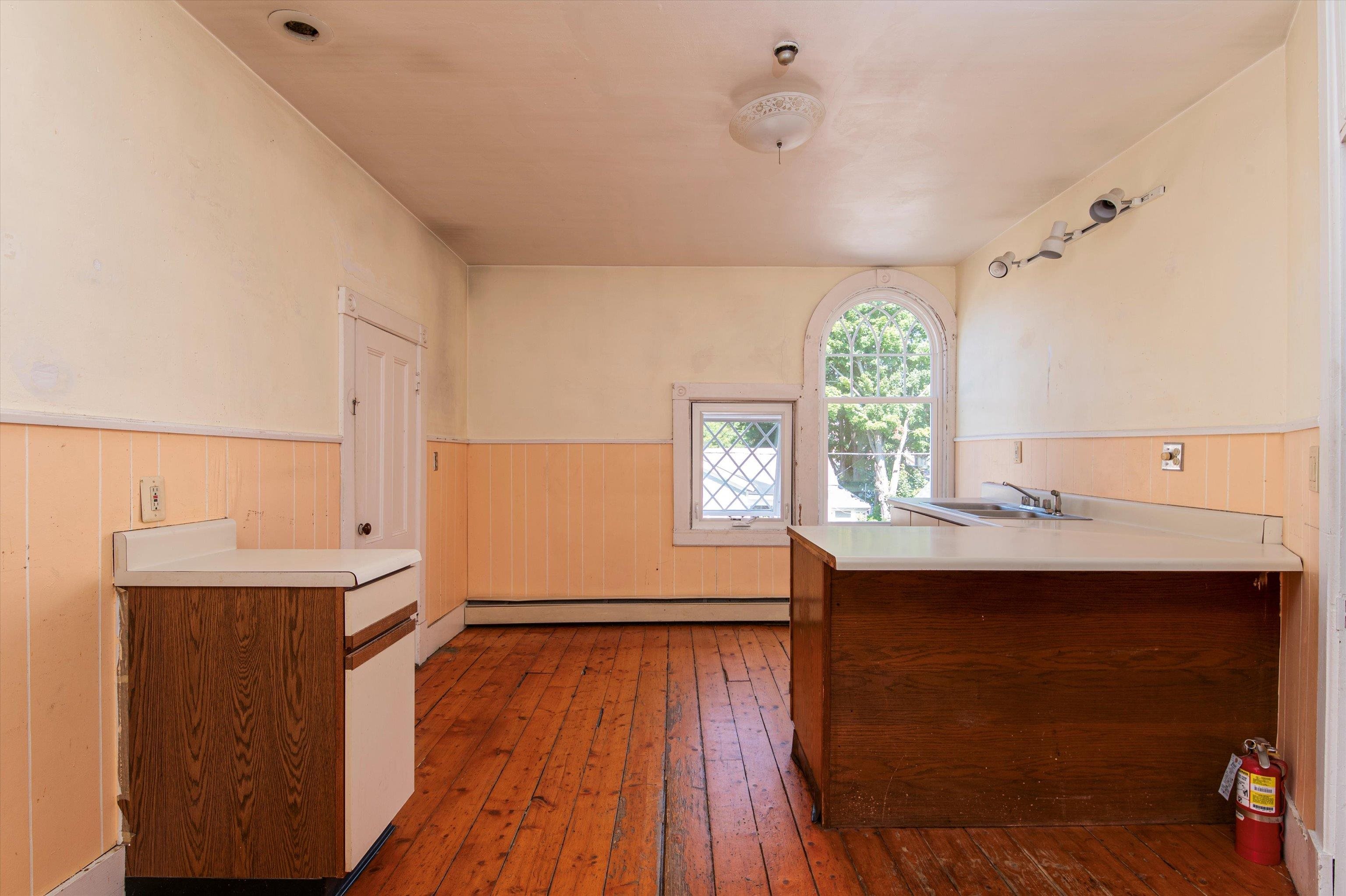 26 South Street Rockingham, VT 05101 - Photo 13 of 40