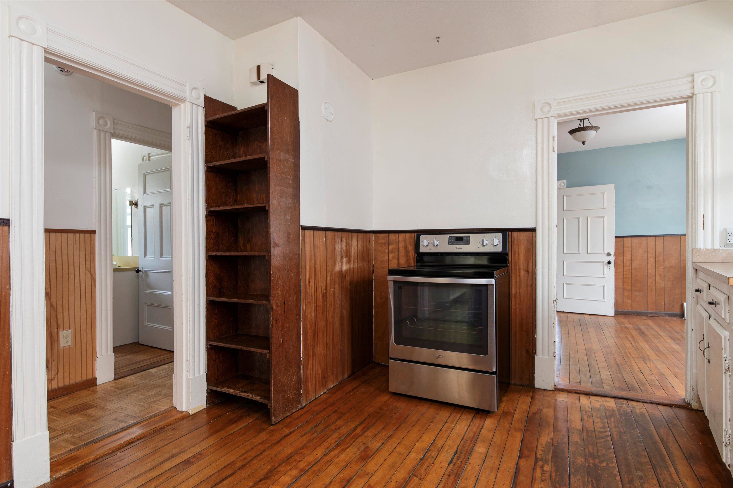 26 South Street Rockingham, VT 05101 - Photo 3 of 40